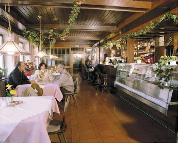 Hotel Moritz Dobbiaco Luaran gambar